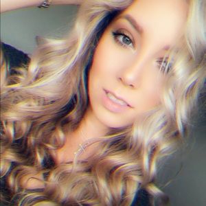 Meet your Posher, Liz